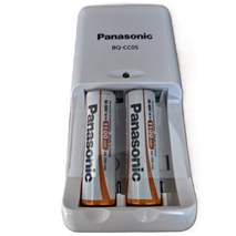 CARGADOR DE PILAS AA / AAA CON 2 PILAS AA 110MAH PANASONIC BK-KJQ05L20L